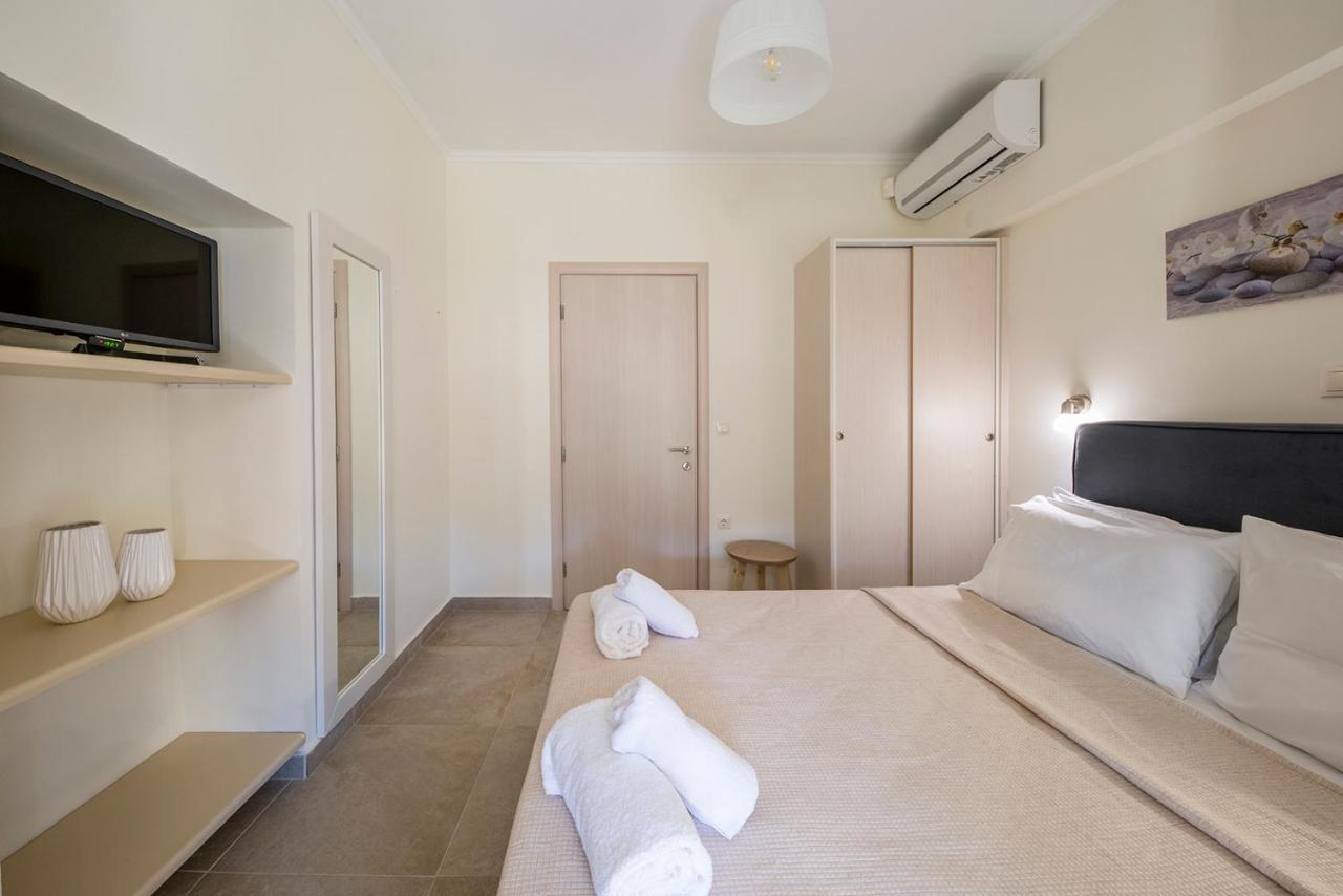Villa Portes By Mediterraneanvillas Peritheia