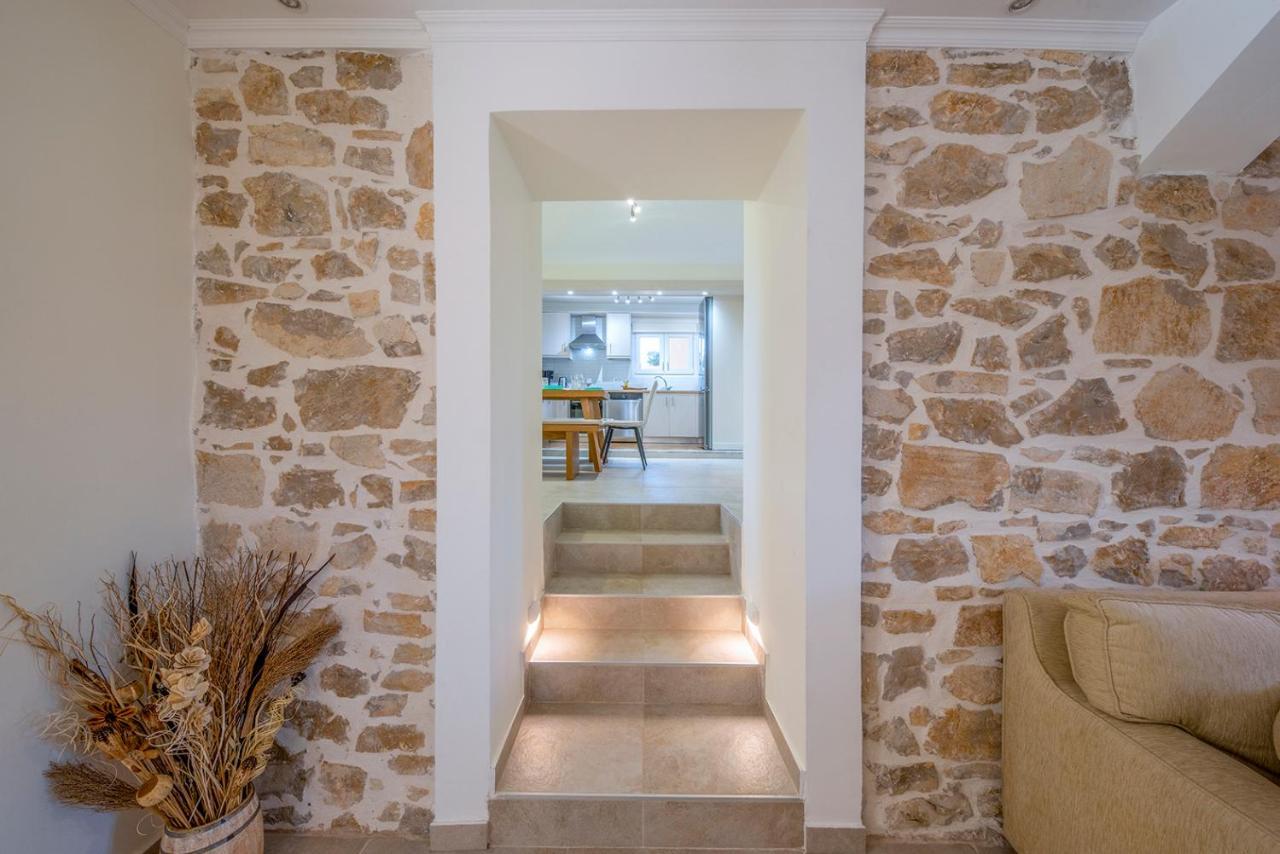 Portes By Mediterraneanvillas *